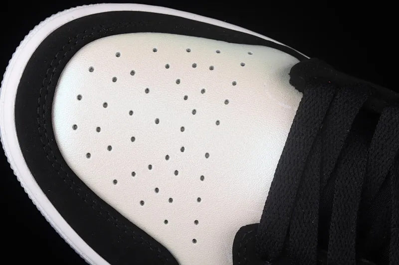 All categories Air Jordan Jordan series basketball shoes Air Jordan 1 Low Air Jordan 1 AJ1 Joe 1 black and white laser low-top retro cultural basketball shoes DH6931-001